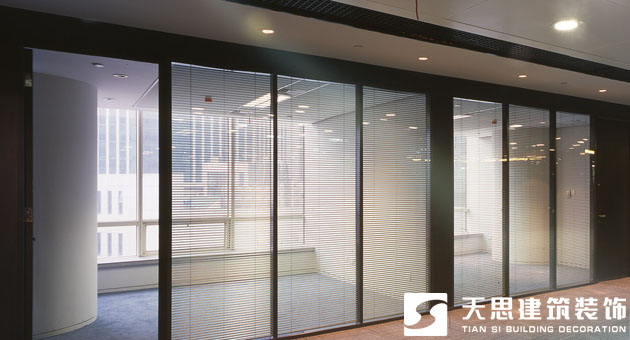 <a href=http://www.jxldsw.com/ target=_blank class=infotextkey>合肥辦公室裝修</a>玻璃